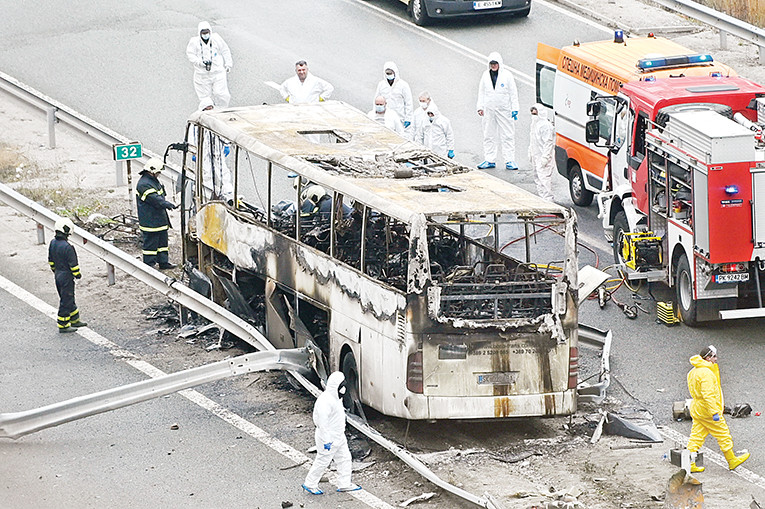 Bus di Bulgaria Terbakar, 46 Orang Tewas