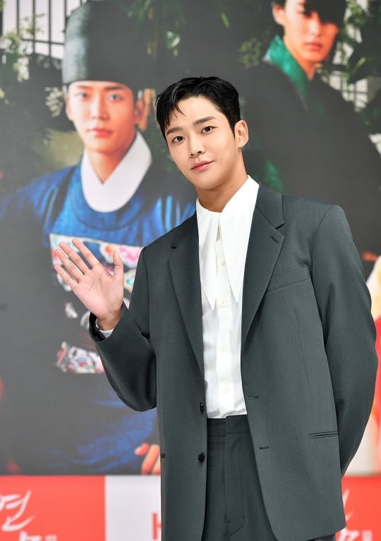 Rowoon SF9 Baru Daftar Vaksin Covid-19 Setelah Dihujat